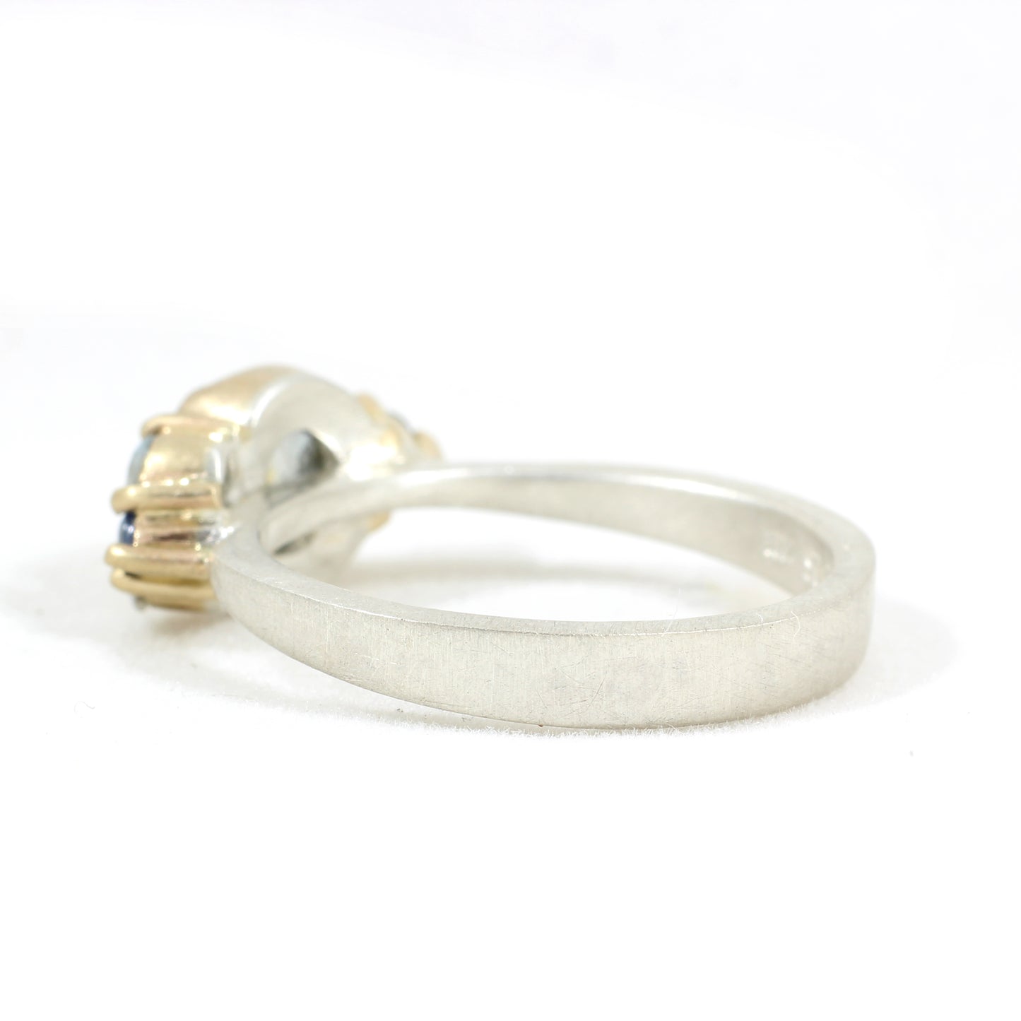 Montagne ring - Raw Montana Sapphire ring