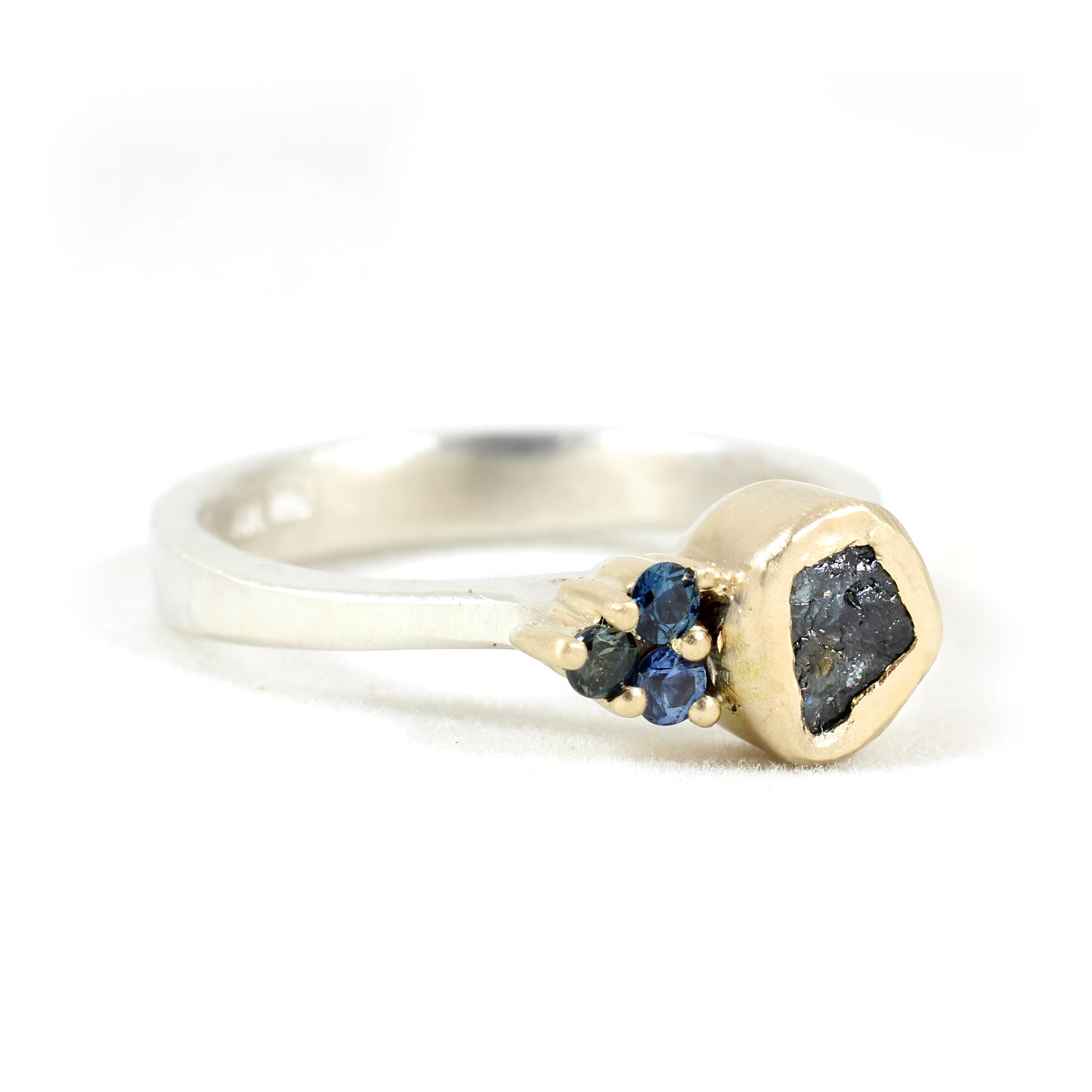 Mågi ring - Raw Montana Sapphire and Australian Sapphire Ring