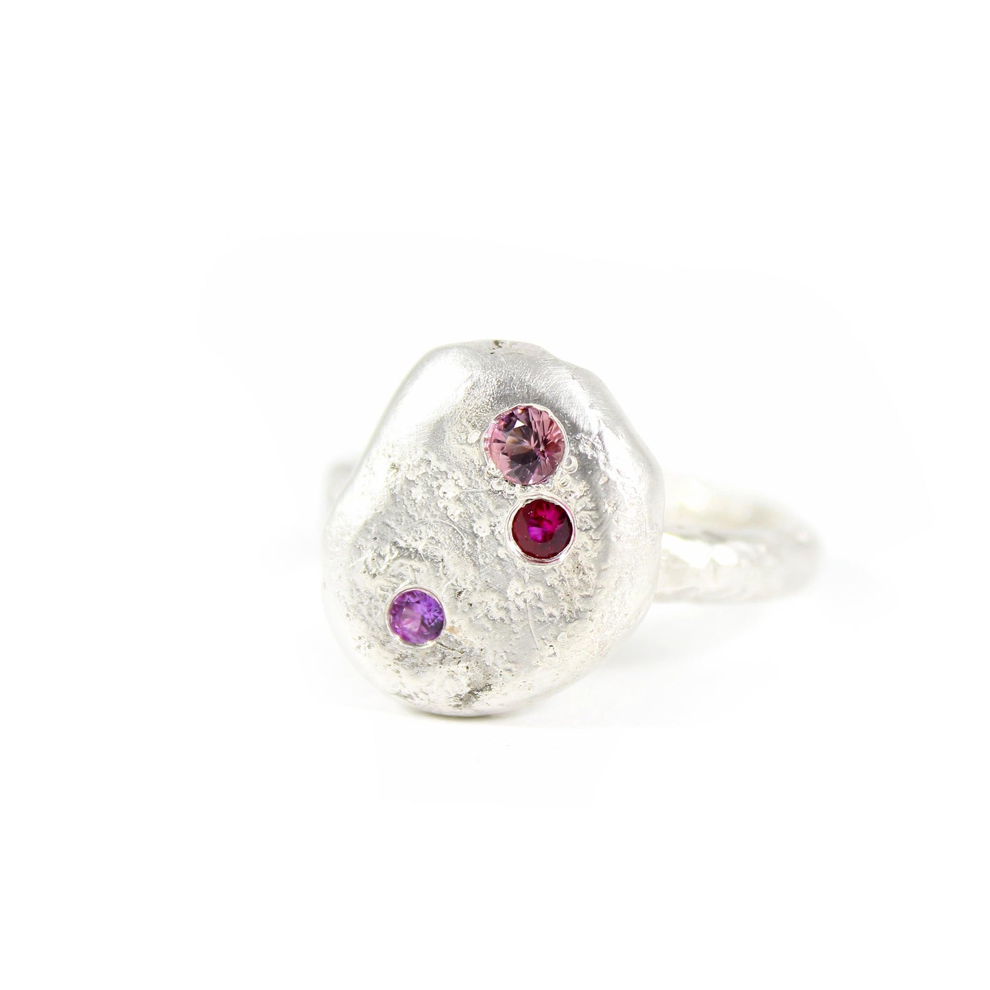 Delia Pebble Ring