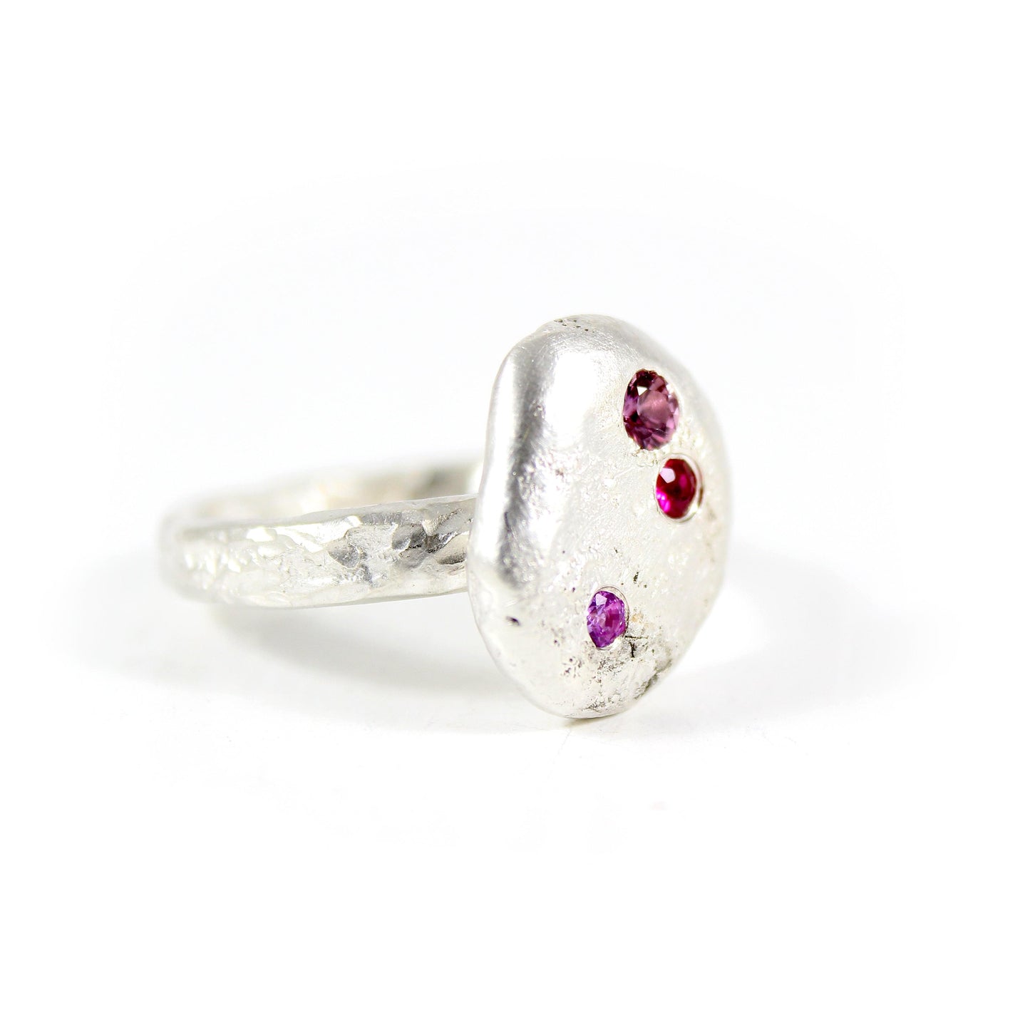 Delia Pebble Ring