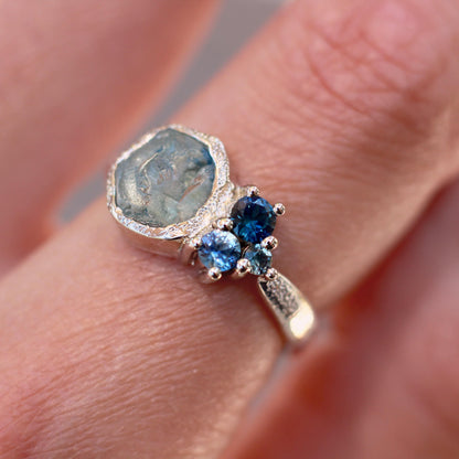 Glacé ring - Montana sapphire ring