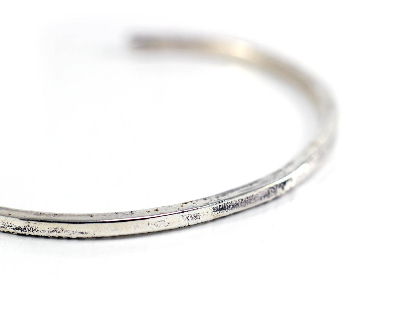 Medium Weight Solid Bangle