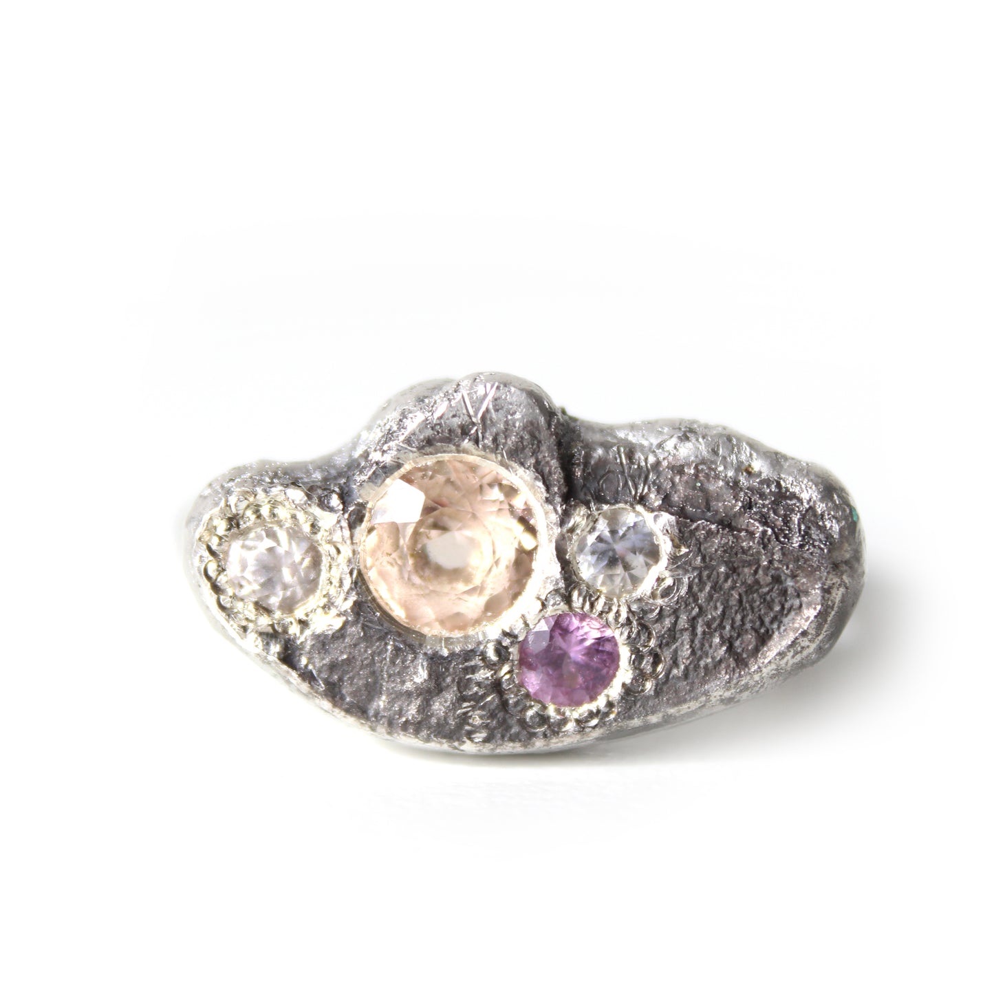 Neoma Ring